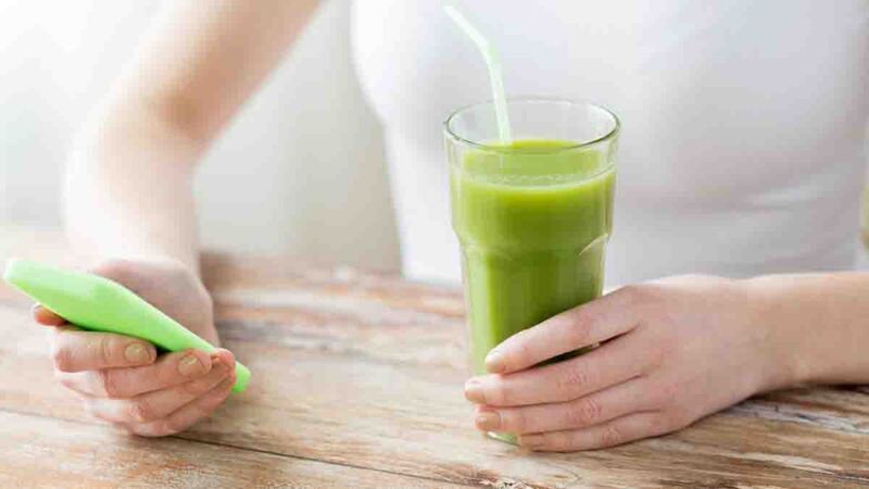 Công dụng của nước rau má đối với phụ nữ